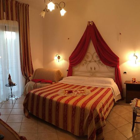 فندق أَجيرولافي  Vecchio West المظهر الخارجي الصورة